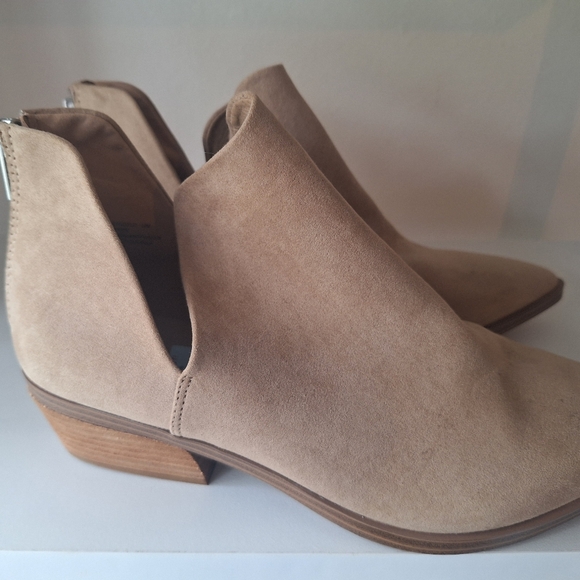 Madden Girl Booties Suede Square Heels Pull On NWT - Picture 1 of 7